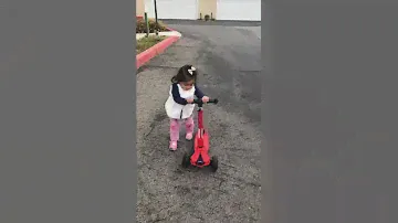 Jetson Saturn 3 wheel light up scooter
