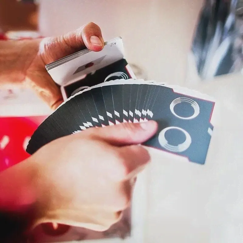 Черные игральные карты Saturn Hyperspace от Ellusionist Размер покера USPCC редкий ограниченный выпуск колода волшебные карты фокусы реквизит (art.: 7a7663a20)-2