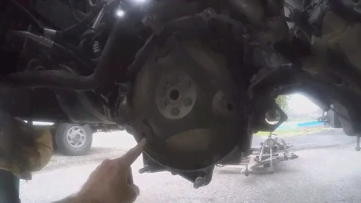 Saturn Vue 2003 VT25E Transmission Removal Part 9